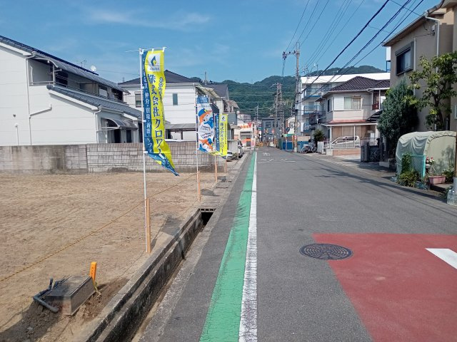 柏原市法善寺三丁目　土地の前面道路含む現地写真