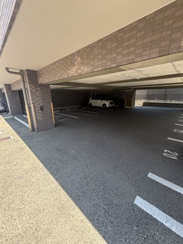 【駐車場】 | フローラ南館