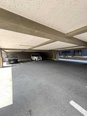 【駐車場】 | フローラ南館