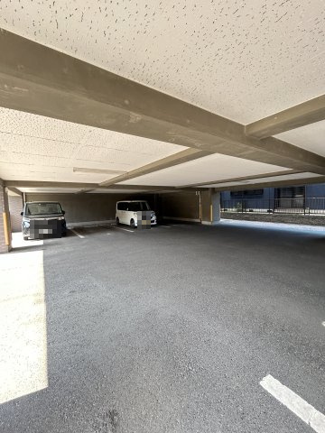 【駐車場】 | フローラ南館