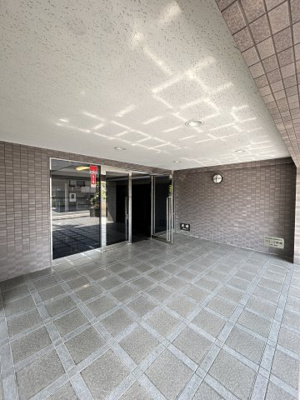 【エントランス】 | フローラ南館
