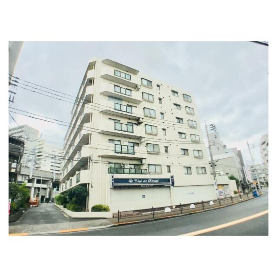 【外観】 | ニューハイツ練馬 | 鉄筋コンクリート造のがっちりとした建物。