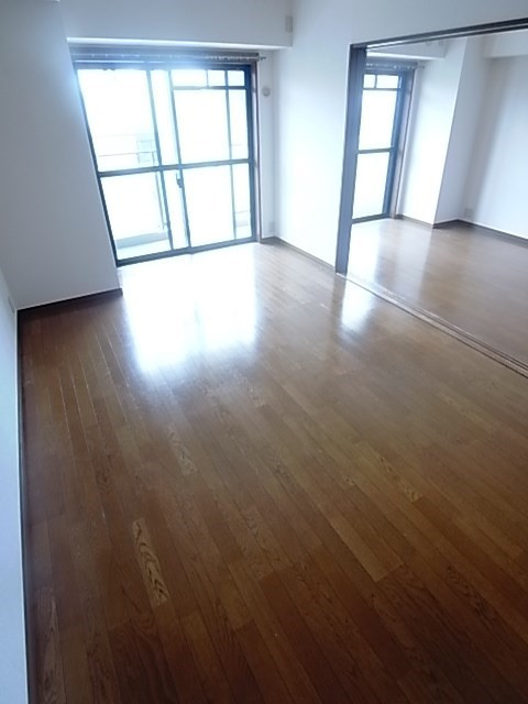 FIG TREE 2号館の居間・リビング