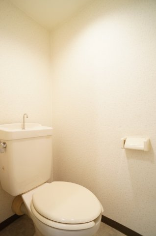墨田区押上３丁目の賃貸マンションのトイレ