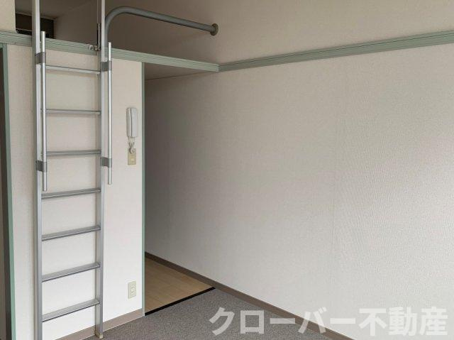 レオパレス宇多津の居間・リビング