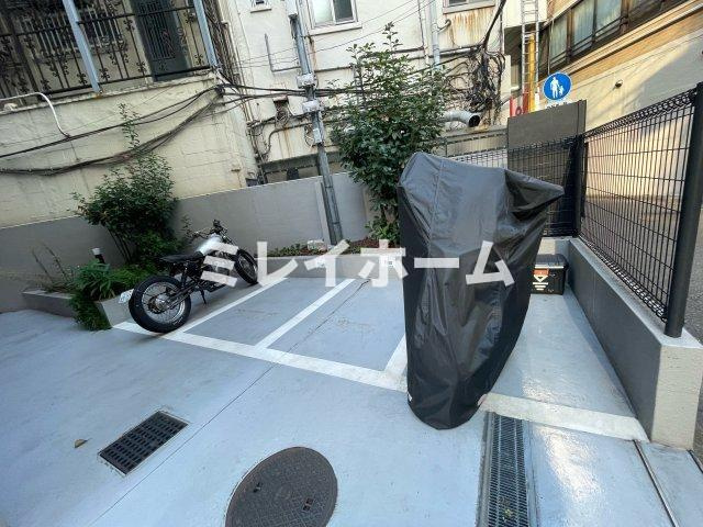 ブルーノコート蒲田の駐車場