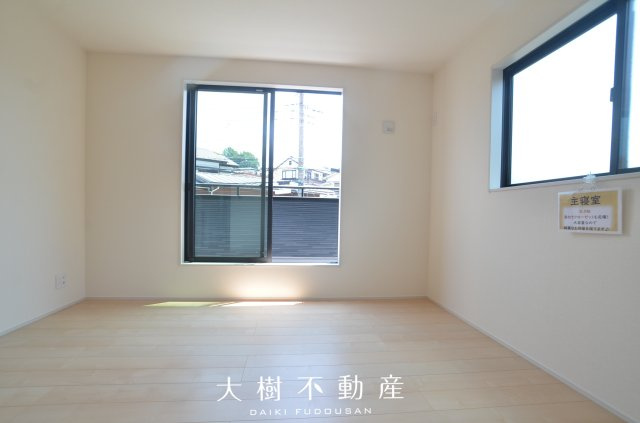 【洋室】 | 海老名市国分寺台3丁目 新築戸建て 全2棟【仲介手数料無料】 | 2階　洋室1（8.0帖）
