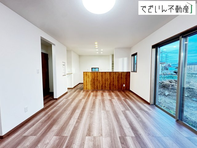 【居間・リビング】 | ワイウッドコート本庄市東五十子第1期　新築住宅 | ≪5号棟≫
現地(2026年10月撮影)