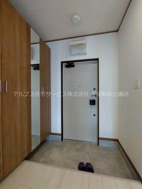 Parkside Residenceの玄関