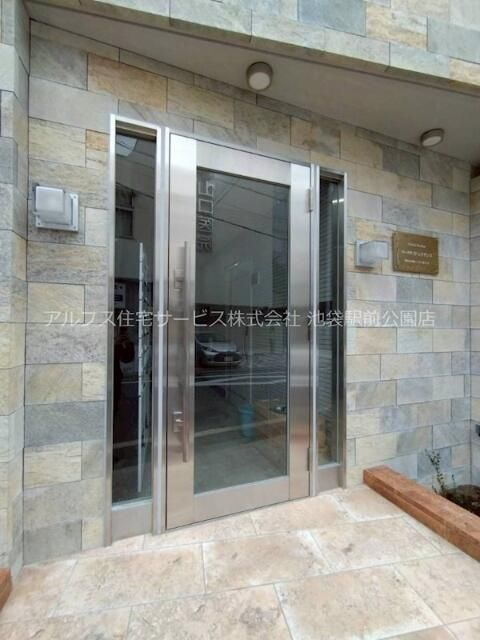 Parkside Residenceのエントランス