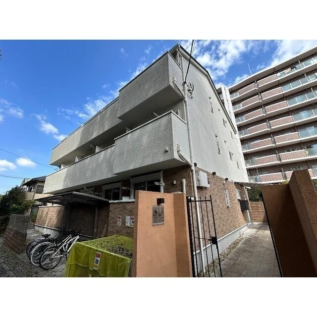 Ｏｗｌ　東川口のエントランス