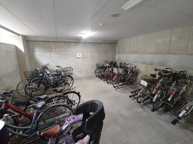 【駐輪場】の画像
