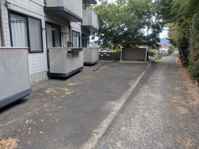 クリスタル吉敷の駐車場|来客用駐車場あり