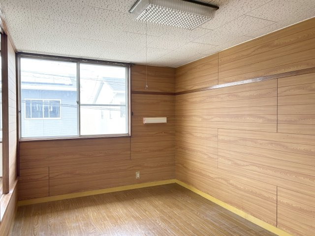 渡辺戸建の洋室