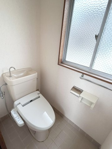 渡辺戸建のトイレ