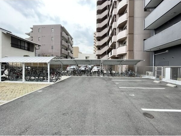 ルディアマンの駐車場