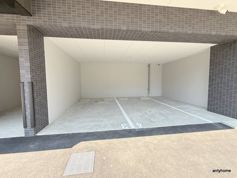アドバンス大阪メルディア　仲介手数料無料の駐車場