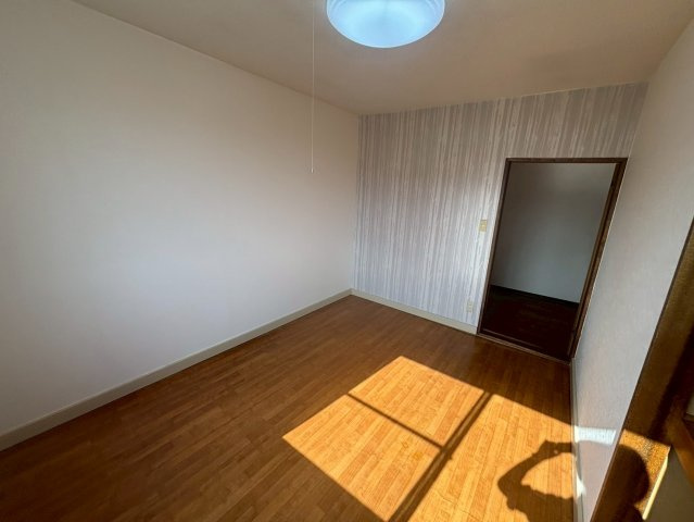 長野県上田市　一棟アパート　の洋室
