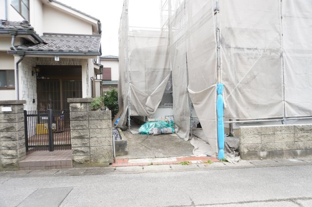 越谷市大字北川崎 中古戸建の駐車場