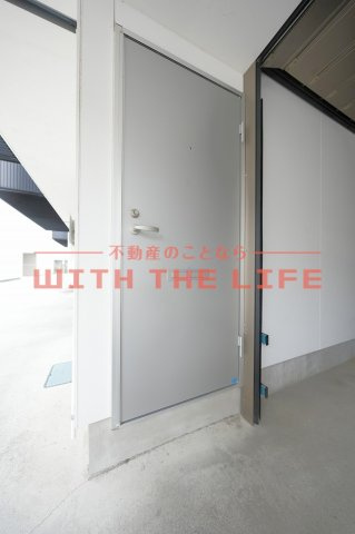 Cassa（カッサ）【キャッシュバック対象物件】の玄関|明るい玄関です