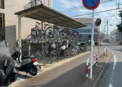【駐輪場】 | ベルググランデ小田急相模原 | マンションの駐輪場は、事前に空きがあるか確認を取ると安心です。せっかく入居したのに駐輪スペースがない！なんてことになったら大変ですよね。そこで、内見時や購入前にはまず事前に確認しておくと良いでしょう。