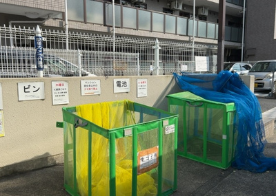 【設備】 | ベルググランデ小田急相模原 | 共有部分は、住民なら誰もが使える設備のこと。例えば駐車場やエレベーター、インターネット設備、セキュリティ設備などがあります。他にも、マンションの廊下・外部階段やエントランス・ゴミ置き場などがあります。