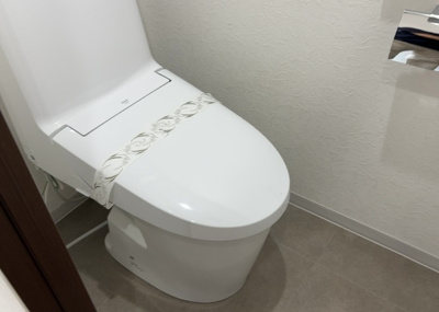 【トイレ】 | ベルググランデ小田急相模原 | トイレは大きさや形、機能、抗菌性などが異なる多種多彩なタイプが各メーカーから出ています。それぞれに良さがあるため、事前にどういったタイプのトイレがいいのかをご家庭内で決めて、内見に行くといいでしょう。