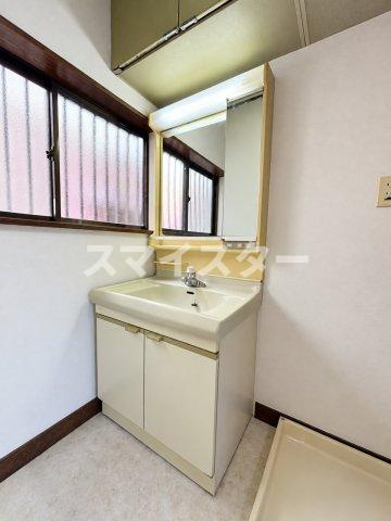 市川市大和田４丁目のアパートの独立洗面台