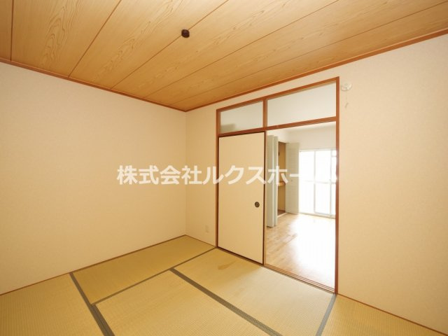 マンショングランドモナークの和室