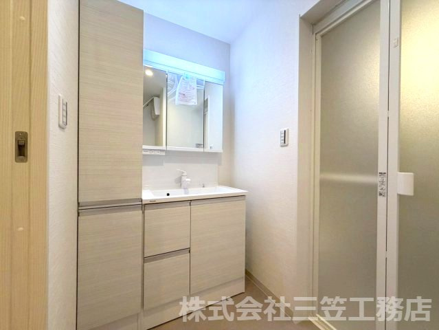 メゾンレヴナ木田町の独立洗面台