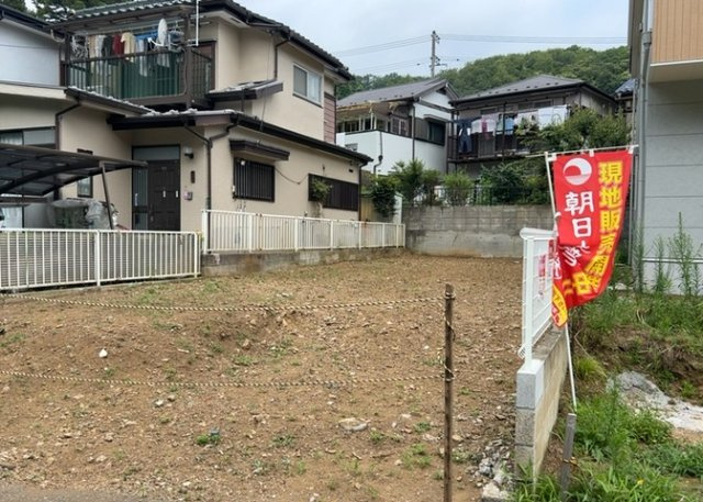 【外観】 | 家を建てる前提で土地を探している場合、地盤の丈夫さは譲れない条件の一つです。地盤が脆弱だと追加工事が必要となります。また、過去に地盤沈下や液状化現象を起こした土地は、できるだけ避けた方がいいでしょう。