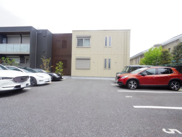 Ｍａｉｓｏｎ Ｌｉｓの駐車場