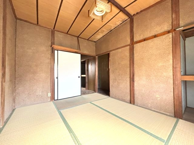 新堂一戸建の和室