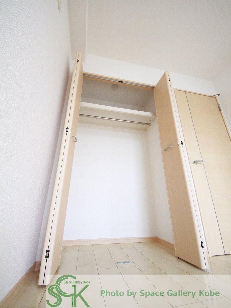 西舞子壱番館の収納|※同物件の別のお部屋の写真です※