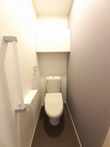 ジャダハウス丸亀　Ｃのトイレ|コンパクトで使いやすいトイレです