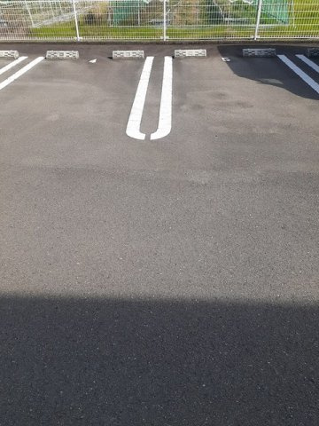 フルール・ド・リスＡの駐車場|駐車スペースもあります