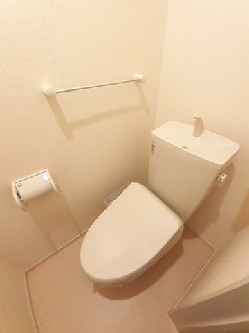 フィオーレ　リン　Ａのトイレ|シンプルで使いやすいトイレです