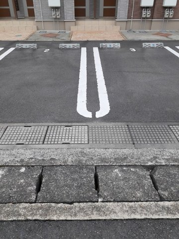 フィオーレ　リン　Ａの駐車場|駐車場です