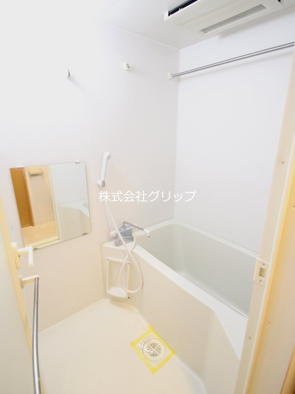 リクレイシア西横浜の浴室