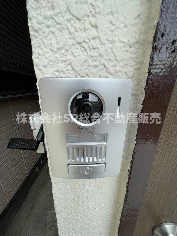 中石切町5丁目中古戸建のセキュリティ|来客時に直接顔を合わせずにやりとりしたり、不審者の侵入を防いだりとセキュリティー面で重宝する設備です！