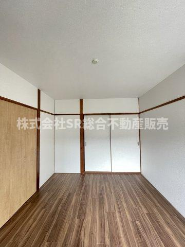 中石切町5丁目中古戸建の洋室|シンプルな造りで使いやすいです！