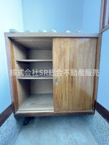 中石切町5丁目中古戸建の収納|玄関収納付きですっきり整理整頓できます！