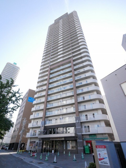 【外観】ティアラタワー中島倶楽部