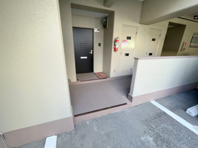 【エントランス】 | アストメゾン沢田