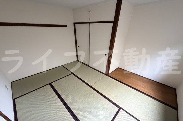 シャトー深江橋の和室|柔らかい畳が心地よい和室