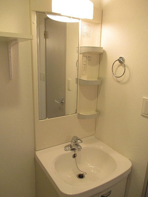 アゼリア鎌倉B棟の洗面所|前回募集時の写真です。現況優先です。