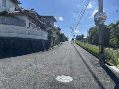 【前面道路含む現地写真】 | 北葛城郡河合町高塚台1丁目