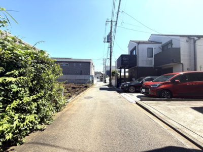 【前面道路含む現地写真】 | 祖師ヶ谷大蔵駅７分【仲介手数料が４０％（１７０万円）ＯＦＦ！】■ウルトラマン商店街近く | 仲介手数料４０％（１７０万円）ＯＦＦ！
家計応援サービスの限界に挑戦中！
■祖師ヶ谷大蔵駅７分
■ウルトラマン商店街近く
■住環境良好
■お好きなハウスメーカーで建築可
■各ハウスメーカーがお得