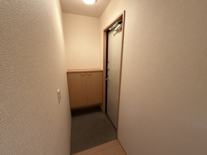 アムールエステートの玄関