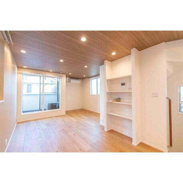 赤坂７丁目戸建の居間・リビング